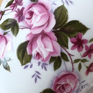 Vintage Queen Anne Teacup & Saucer Set Pink Roses and Gold Trim GUC